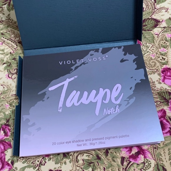 Violet Voss Taupe Notch Eyeshadow Palette - Picture 6 of 12
